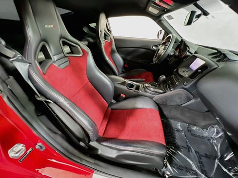 Used 2017 Nissan 370Z NISMO RWD image 24