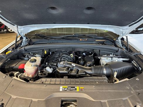 Used 2023 Jeep Grand Cherokee L Laredo image 27