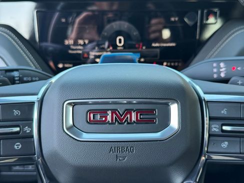 New 2026 GMC Yukon Elevation image 25