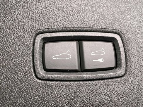 Certified 2024 Porsche Cayenne AWD/4WD image 21