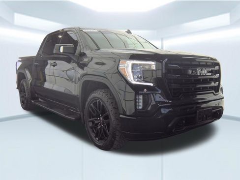 Used 2022 GMC Sierra 1500 Elevation w/ LPO, Elevation Black Package image 5