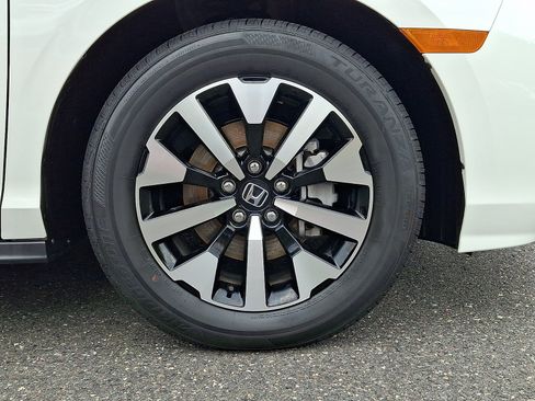 Used 2026 Honda Odyssey EX-L image 8