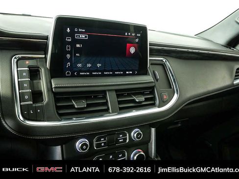 Used 2023 GMC Yukon XL SLT w/ SLT Premium Package image 13