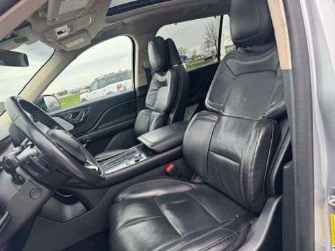 Used 2021 Lincoln Aviator Grand Touring w/ Equipment Group 302A AWD/4WD image 13