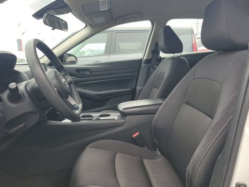 Used 2024 Nissan Altima 2.5 S FWD image 10
