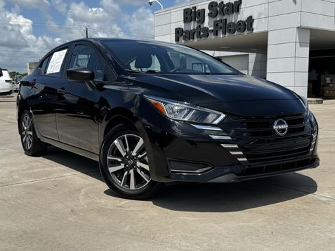 Used 2024 Nissan Versa S w/ S Plus Package FWD image 2