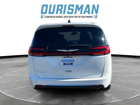 New 2026 Chrysler Pacifica Select FWD image 5