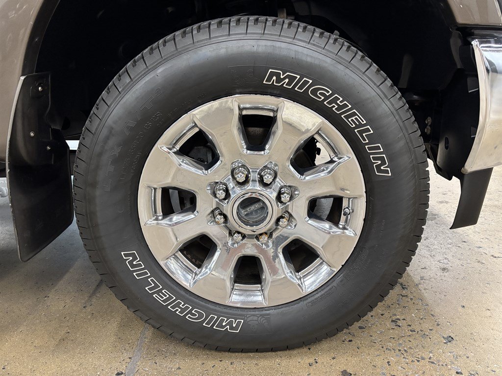 Used 2017 Ford F250 Lariat w/ Chrome Package AWD/4WD image 24