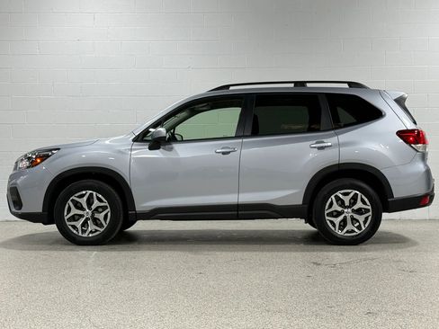Used 2020 Subaru Forester Premium w/ Popular Package #1 AWD/4WD image 9
