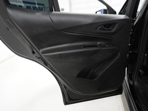 Used 2024 Chevrolet Equinox LT image 36