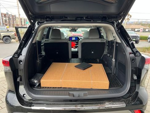 New 2026 Toyota Highlander Platinum image 26