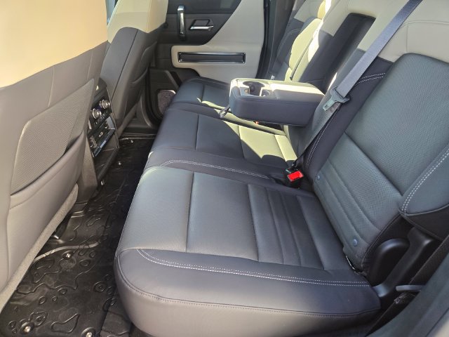 New 2026 GMC Hummer EV SUV w/ LPO, Dark Essentials Package AWD/4WD image 8