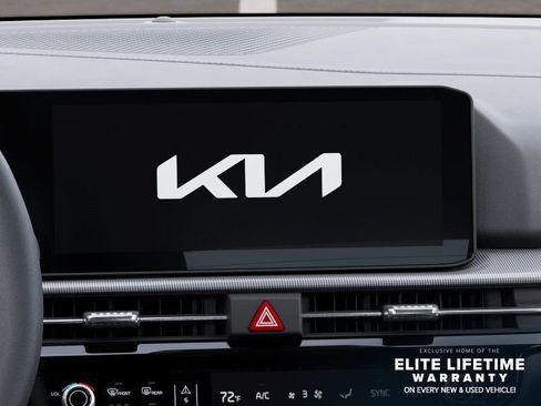 New 2026 Kia Sportage EX FWD image 21