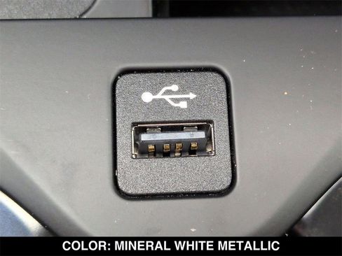 Used 2026 BMW X5 xDrive40i image 25