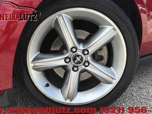 Used 2010 Ford Mustang GT Premium RWD image 3
