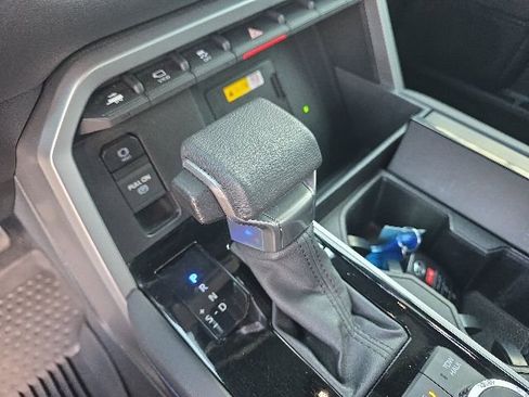 Used 2023 Toyota Tundra Platinum AWD/4WD image 25