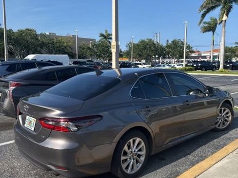 Used 2023 Toyota Camry LE FWD image 5