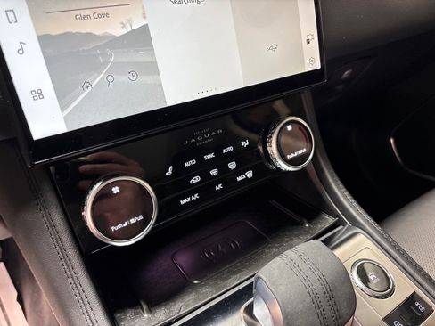 Used 2023 Jaguar F-PACE S AWD/4WD image 16