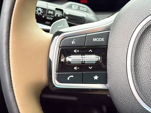 Used 2024 Kia Sorento SX Prestige w/ Olive Brown Leather Package image 16