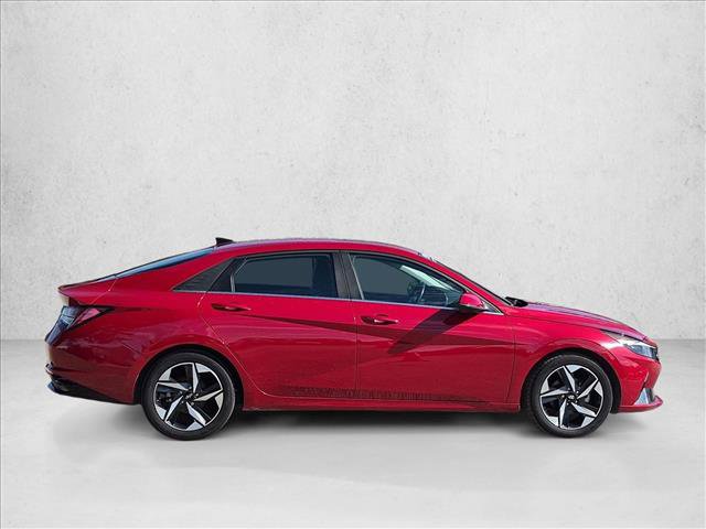 Used 2022 Hyundai Elantra Limited FWD image 4