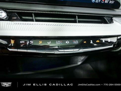 Used 2025 Cadillac Optiq Luxury 1 AWD/4WD image 16