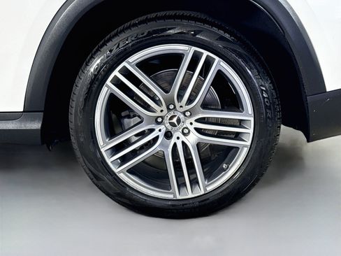 Used 2023 Mercedes-Benz GLS 450 4MATIC image 37