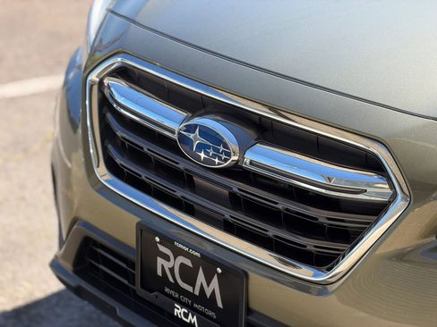 Used 2019 Subaru Outback 2.5i Premium image 10