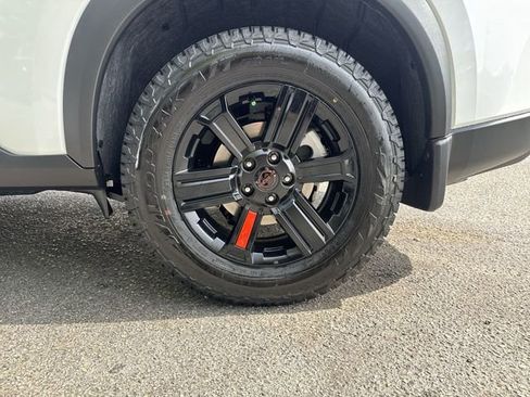 New 2026 Nissan Rogue SV AWD/4WD image 33