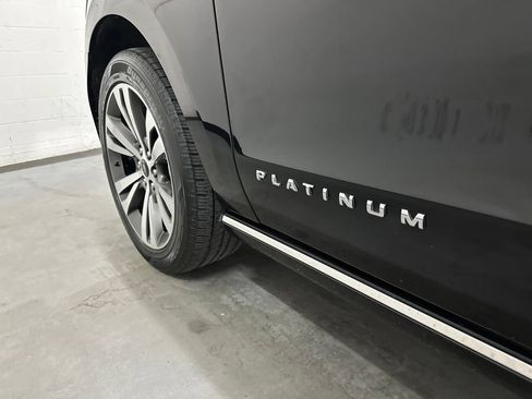 Used 2020 Ford Expedition Platinum RWD image 16