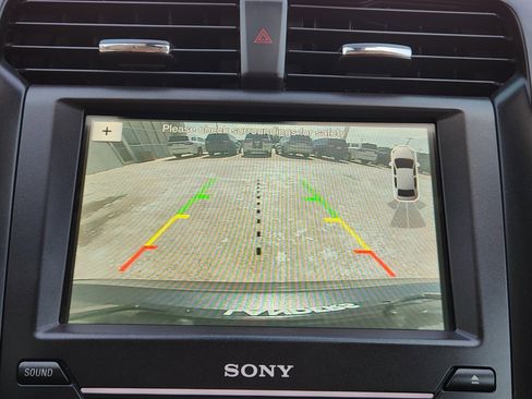 Used 2019 Ford Fusion Titanium FWD image 19