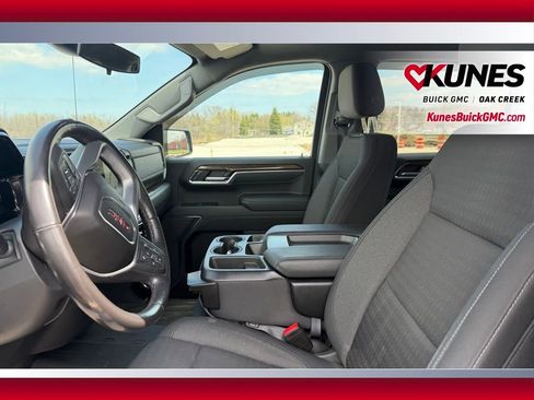 Used 2022 GMC Sierra 1500 Elevation w/ LPO, Elevation Black Package image 10