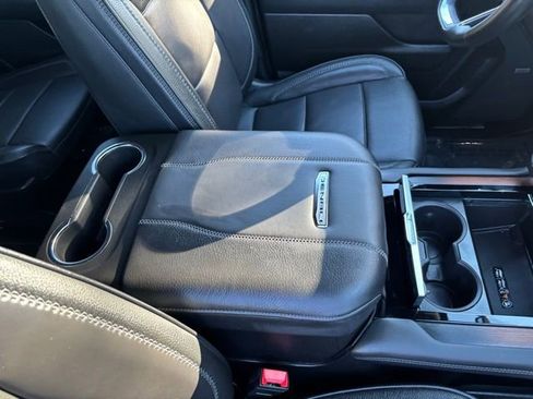 Certified 2025 GMC Yukon Denali image 38