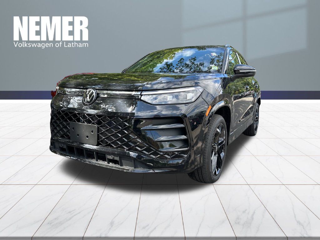 New 2026 Volkswagen Tiguan SE R-Line AWD/4WD image 1