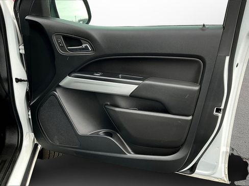 Used 2022 Chevrolet Colorado LT w/ Fleet Safety Package image 26