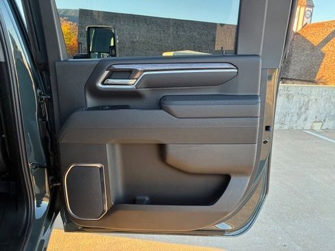 New 2026 Chevrolet Silverado 3500 LTZ w/ LTZ Convenience Package image 17