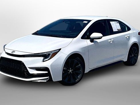 Used 2025 Toyota Corolla SE FWD image 13