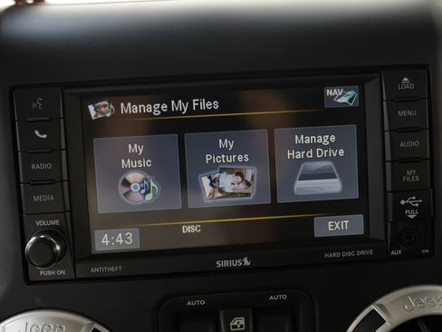 Used 2015 Jeep Wrangler Unlimited Rubicon w/ Connectivity Group AWD/4WD image 48