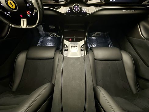 Used 2023 Ferrari Purosangue image 22