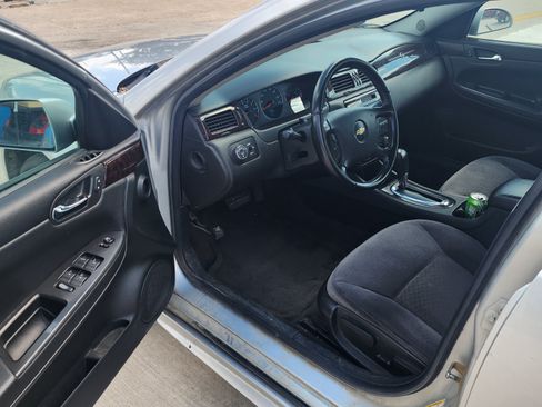 Used 2013 Chevrolet Impala LT w/ LT Sunroof Package FWD image 10