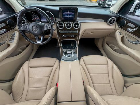 Used 2017 Mercedes-Benz GLC 300 image 26