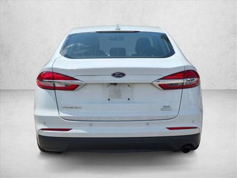 Used 2019 Ford Fusion SE FWD image 6