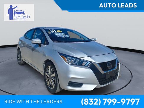 Used 2021 Nissan Versa SV image 1