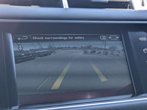 Used 2016 Land Rover Range Rover Sport Supercharged AWD/4WD image 27