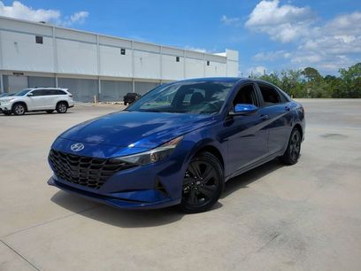 Used 2023 Hyundai Elantra SEL w/ Preferred Accessory Package