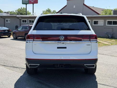 Used 2025 Volkswagen Atlas SE AWD/4WD image 21