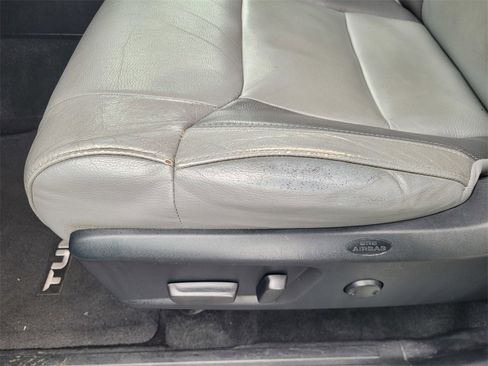 Used 2018 Toyota Tundra Limited image 27