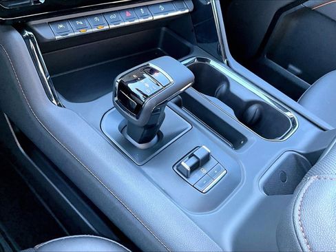 Certified 2025 GMC Sierra 1500 AT4 image 27