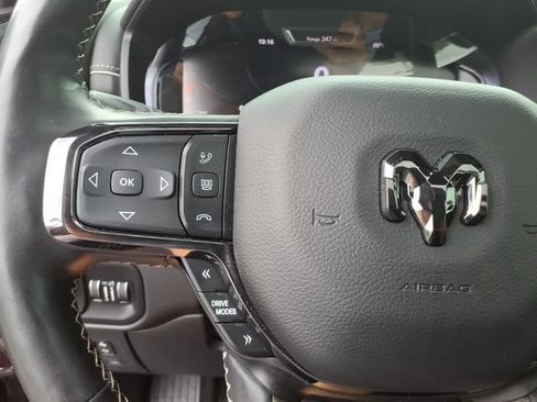 Used 2025 RAM 1500 Limited w/ Trailer Tow Group AWD/4WD image 9