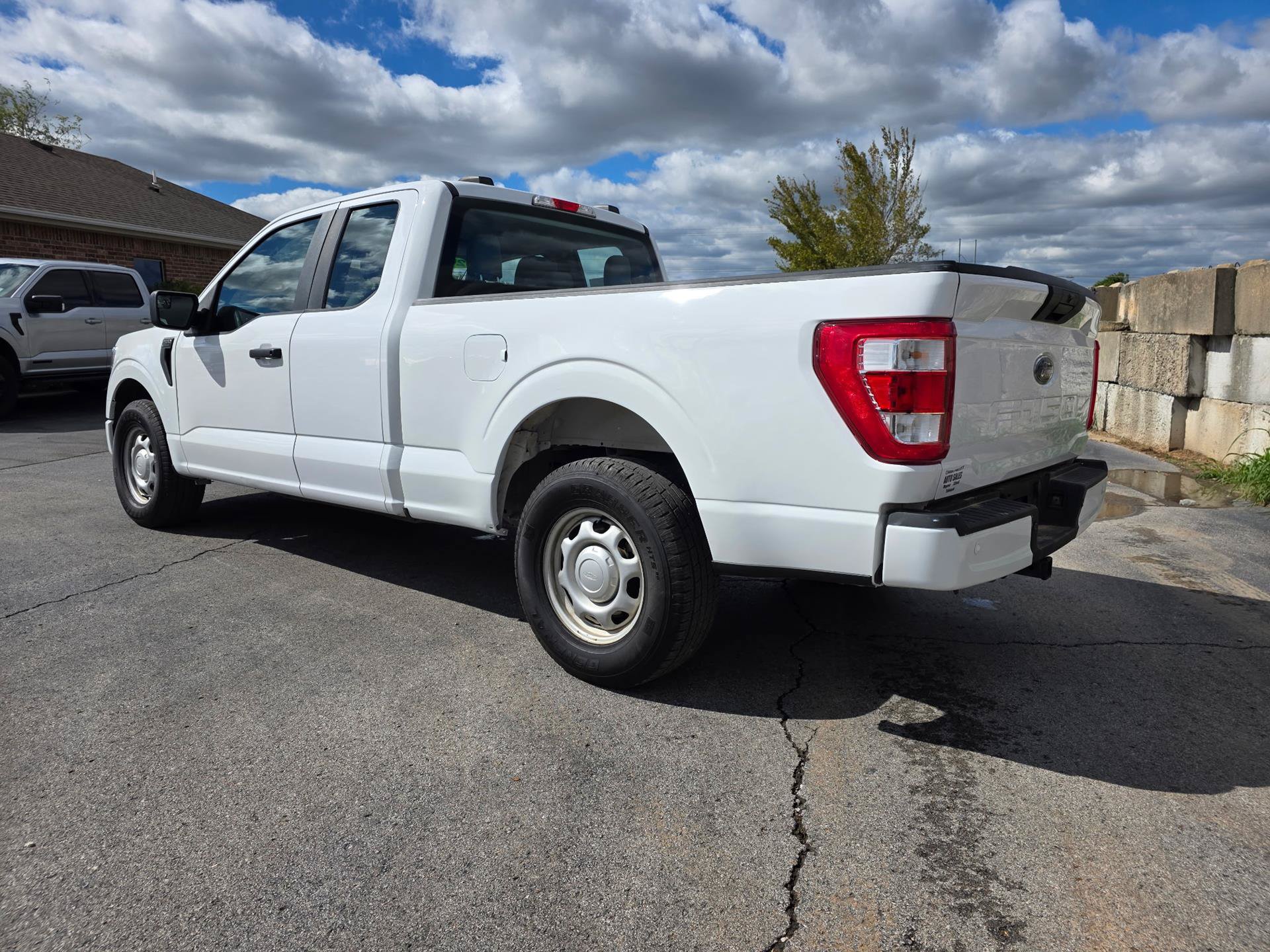 Used 2021 Ford F150 XL w/ Equipment Group 101A High RWD image 3