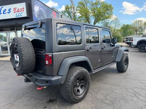 Used 2016 Jeep Wrangler Unlimited Rubicon image 8